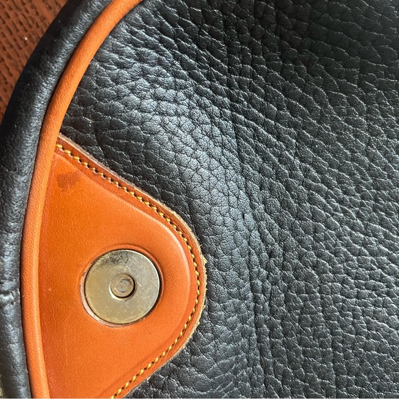 Vintage dooney & bourkey saddle bag - Picture 11 of 15